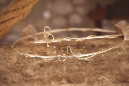 Λευκόχρυσα στέφανα με μονογράμματα Λ06α