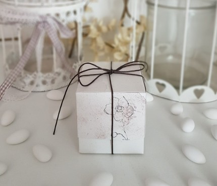 Μπομπονιέρα Γάμου Κουτάκι Τετράγωνο Α005